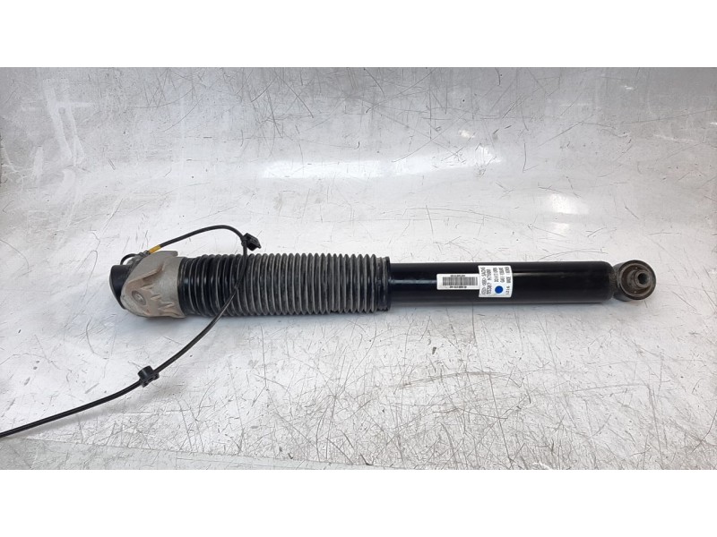 Recambio de amortiguador trasero derecho para hyundai tucson referencia OEM IAM 55307N7800  