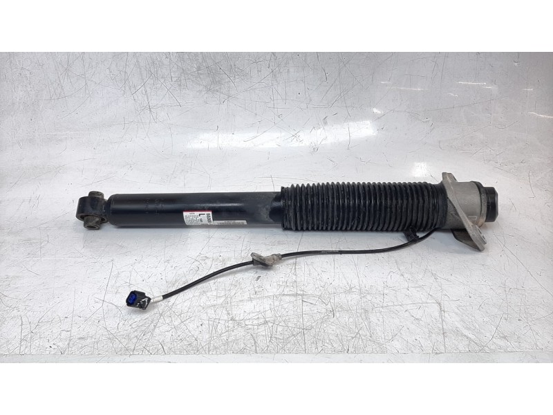 Recambio de amortiguador trasero izquierdo para hyundai tucson referencia OEM IAM 55307N7800  