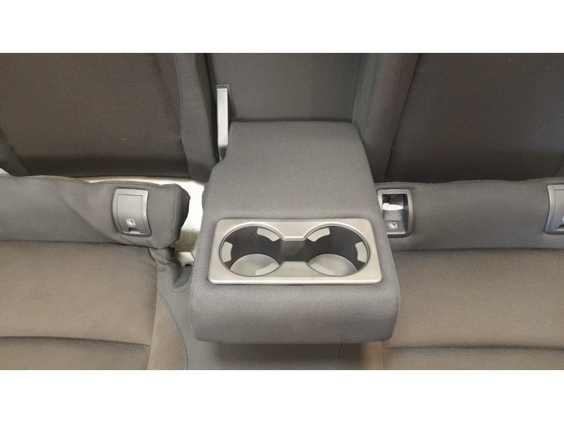Recambio de juego asientos completo para mazda 3 sedán (bp) evolution referencia OEM IAM BDGF88162  