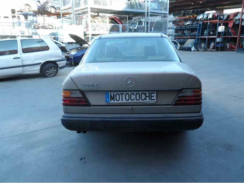 mercedes-benz clase e (w124) berlina del año 1990