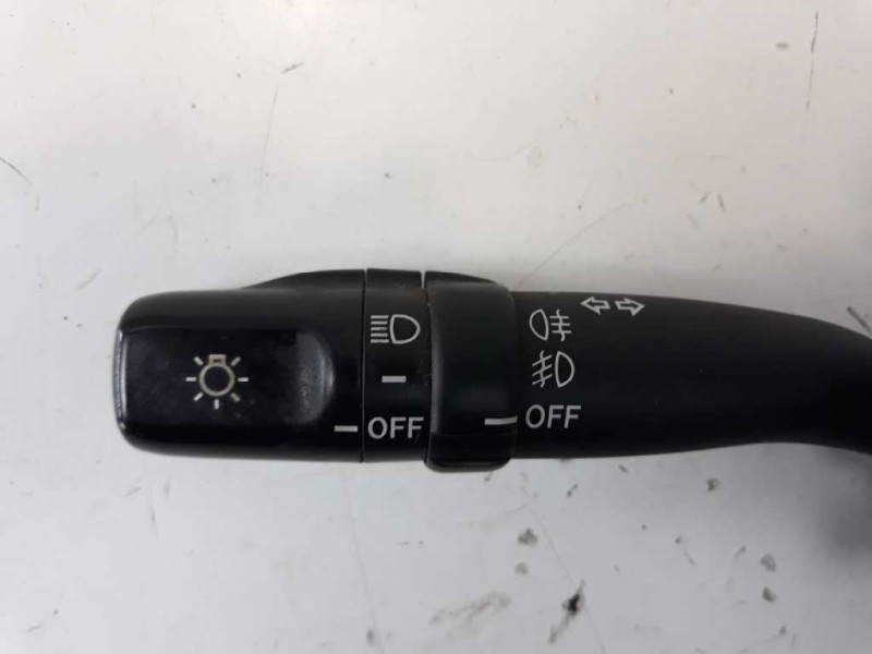 Recambio de mando intermitentes para toyota avensis berlina (t25) 2.0 d4-d executive sedán (4-ptas) referencia OEM IAM 841400511