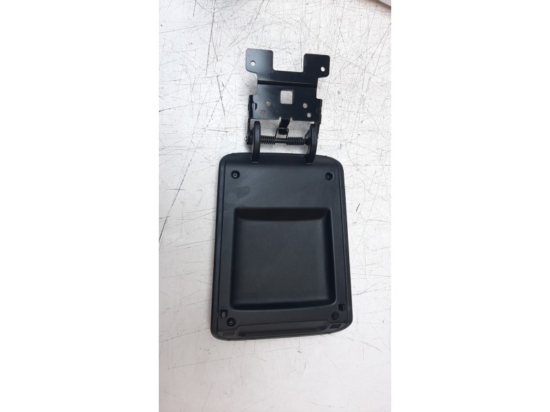 Recambio de apoyabrazos central para hyundai tucson referencia OEM IAM 84660N7100NNB  