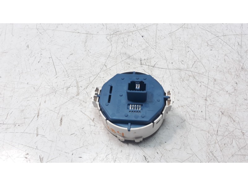 Recambio de warning para toyota yaris referencia OEM IAM 839500D100  