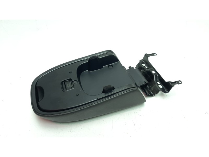 Recambio de apoyabrazos central para ford kuga (cbs) 2.0 tdci cat referencia OEM IAM GV41S045C74  