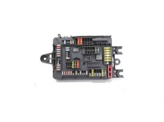 CAJA RELES / FUSIBLES 926111102 