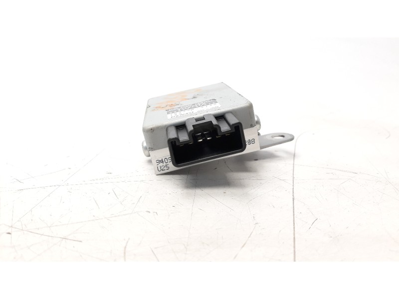 Recambio de modulo electronico para toyota rav 4 referencia OEM IAM 8957042030 1049935240 
