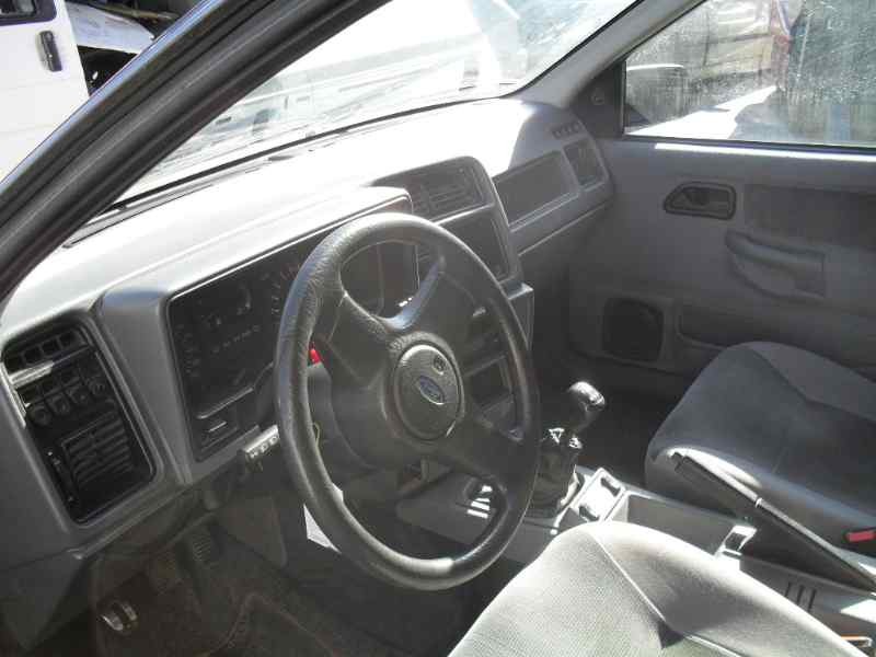 ford sierra berlina del año 1991