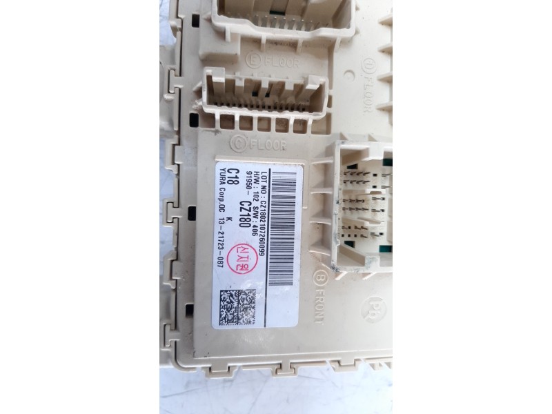 Recambio de caja reles / fusibles para hyundai tucson referencia OEM IAM 91950CZ180  