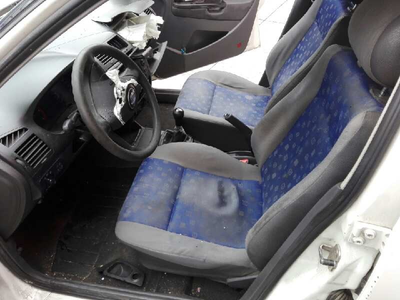 seat ibiza (6k1) del año 2000