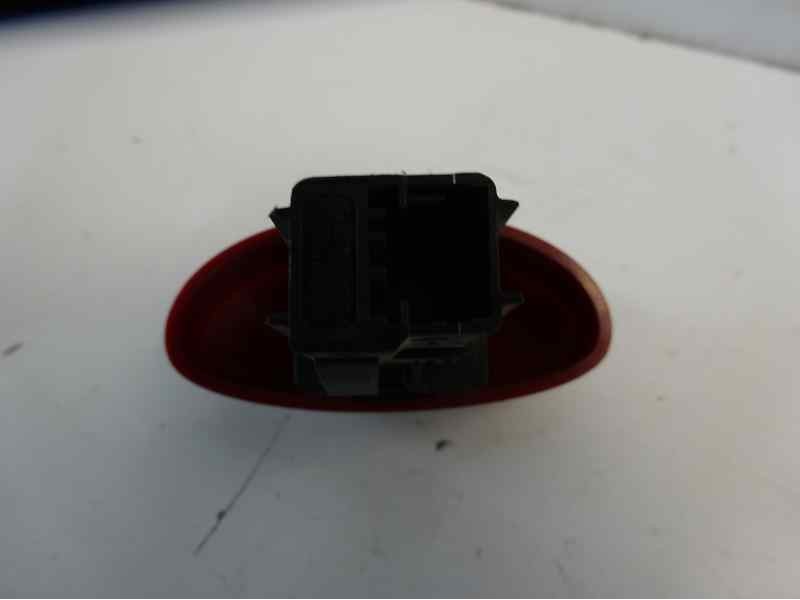 Recambio de warning para peugeot 206 berlina xr referencia OEM IAM 9643213777  