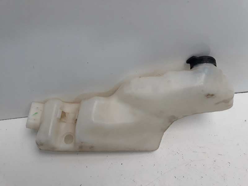 Recambio de deposito limpia para dacia dokker ambiance referencia OEM IAM 289101808R  