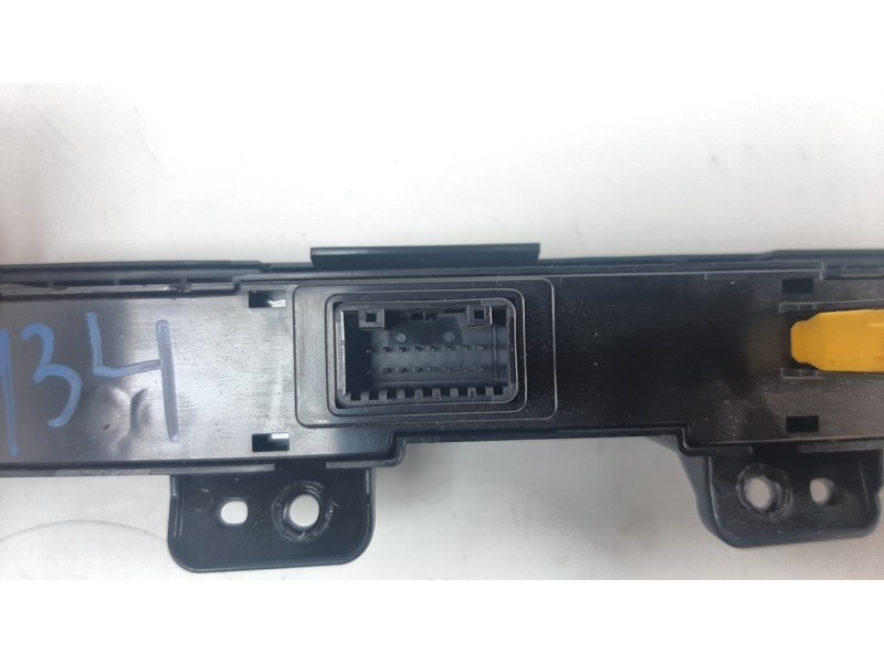 Recambio de warning para kia stonic (ybcuv) referencia OEM IAM 93790H8011WK  