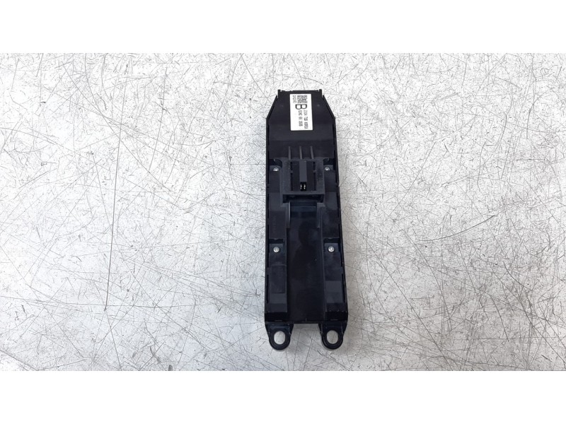 Recambio de mando elevalunas delantero izquierdo para mazda 3 sedán (bp) evolution referencia OEM IAM BDMC66350B  