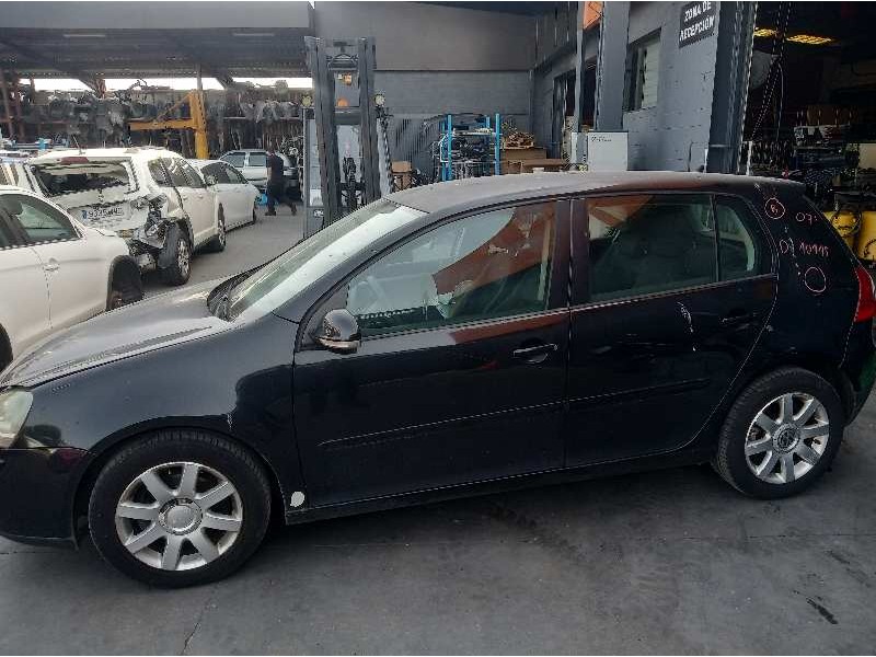 volkswagen golf v berlina (1k1) del año 2007