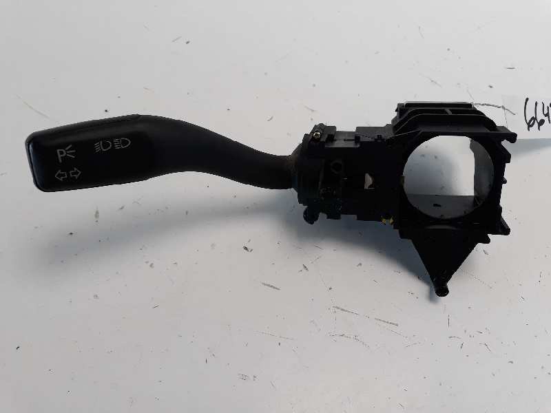 Recambio de mando intermitentes para audi a4 berlina (8e) 2.5 tdi (120kw) referencia OEM IAM 8E0953513A  