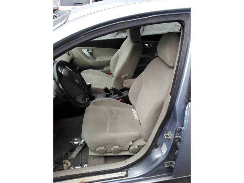 nissan primera berlina (p12) del año 2004