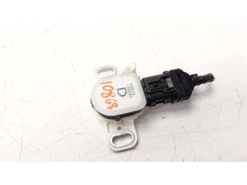 Recambio de interruptor para toyota rav 4 referencia OEM IAM 8951033030  