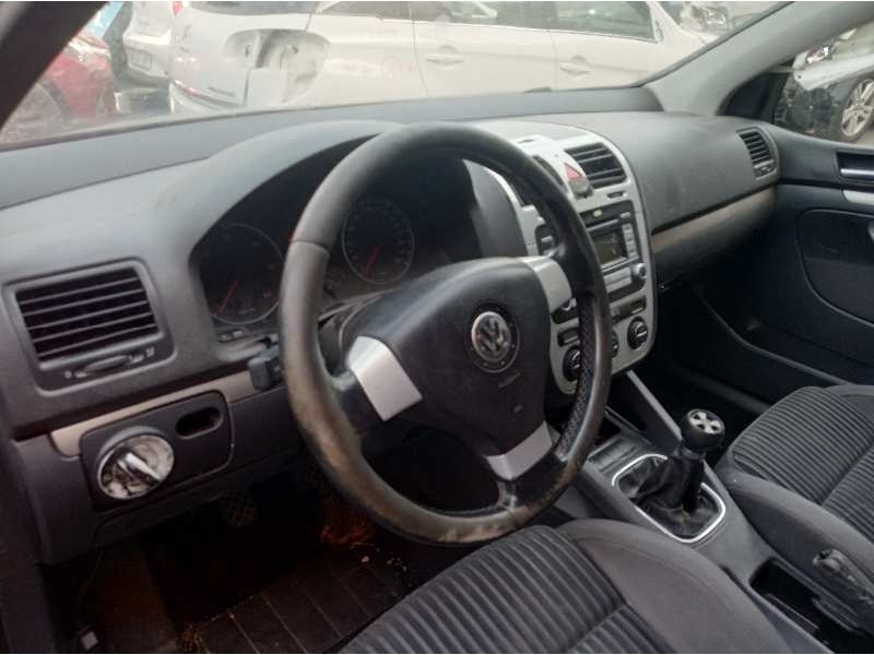 volkswagen golf v berlina (1k1) del año 2007