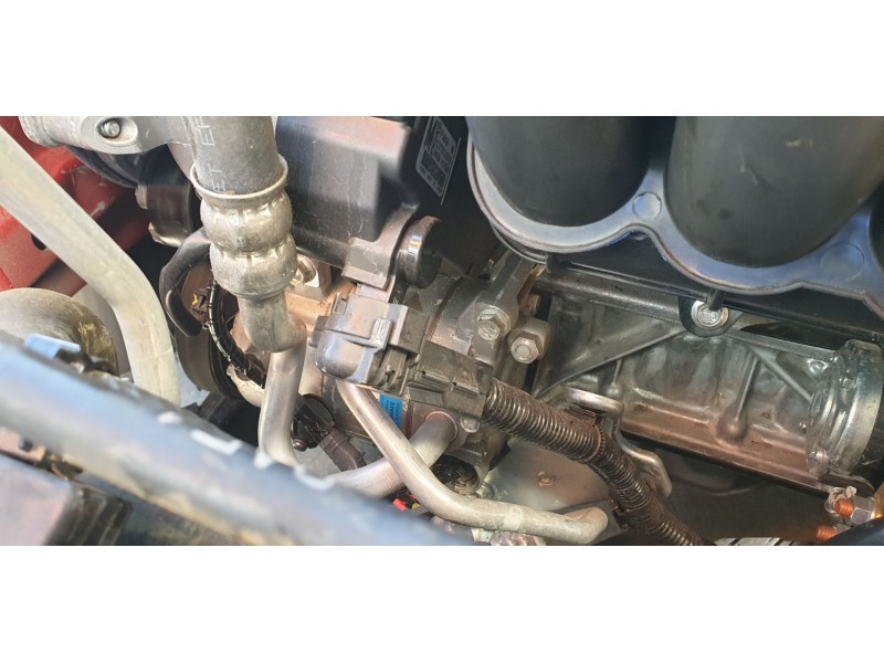 Recambio de compresor aire acondicionado para mazda 3 sedán (bp) evolution referencia OEM IAM BDNF61450  