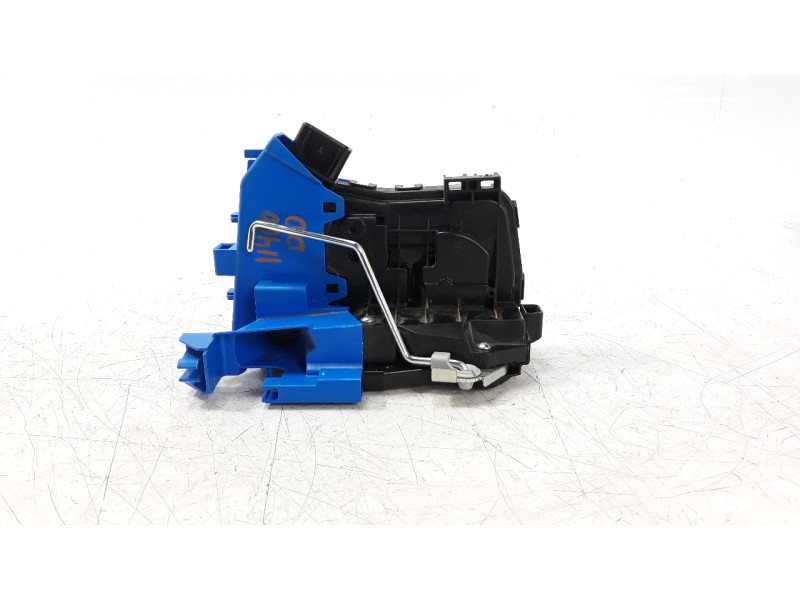 Recambio de cerradura puerta delantera derecha para hyundai tucson referencia OEM IAM 81320N7000  