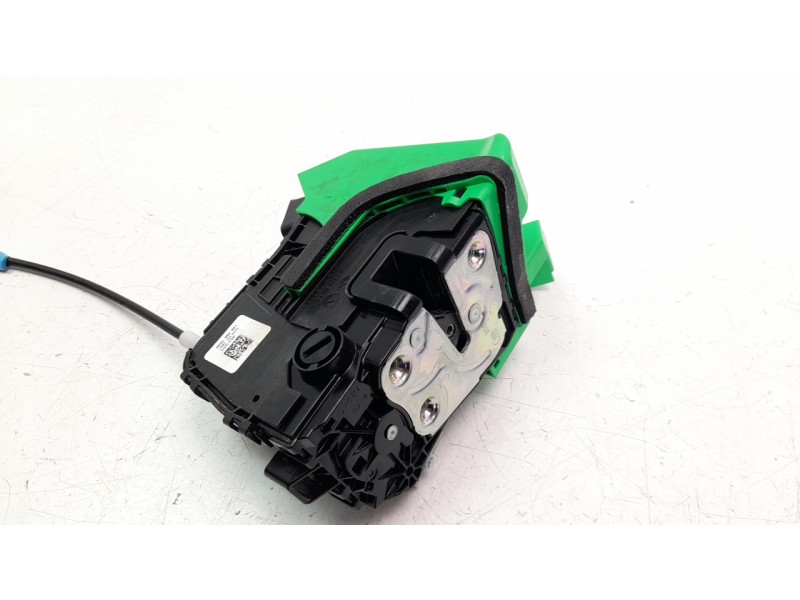 Recambio de cerradura puerta trasera derecha para hyundai tucson referencia OEM IAM 81420N7000  