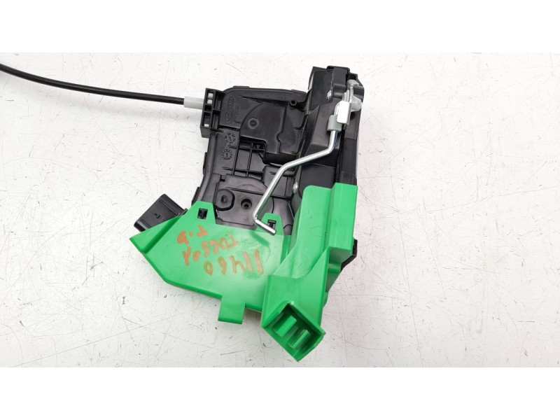 Recambio de cerradura puerta trasera derecha para hyundai tucson referencia OEM IAM 81420N7000  
