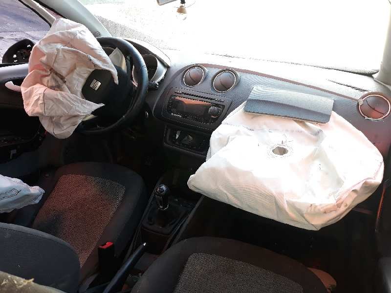 seat ibiza (6j5) del año 2009