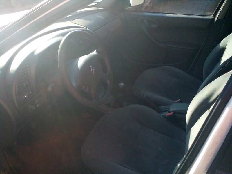 citroen xsara berlina del año 2001