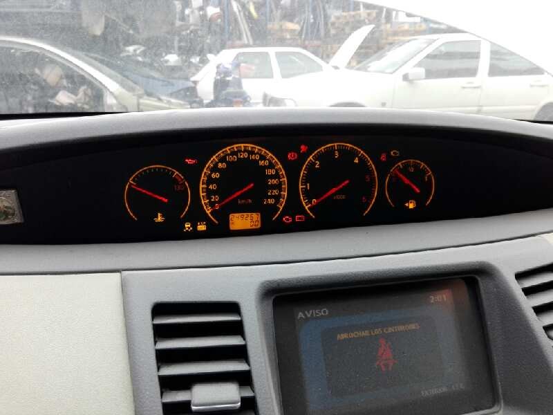 nissan primera berlina (p12) del año 2004