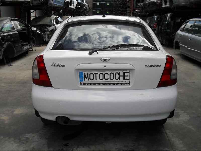 daewoo nubira berlina del año 1998