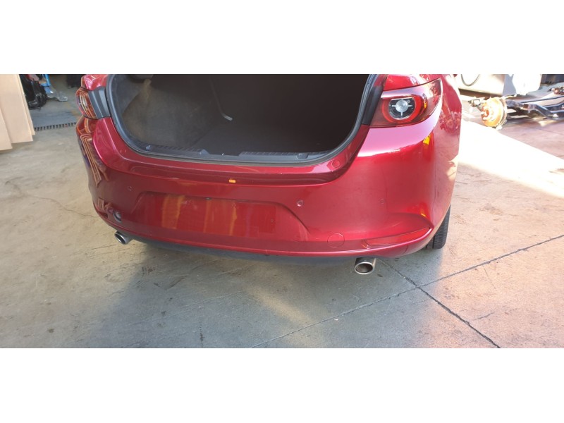 Recambio de paragolpes trasero para mazda 3 sedán (bp) evolution referencia OEM IAM BCKA50221ABB  
