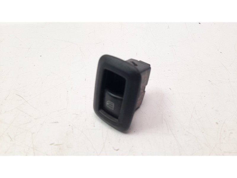 Recambio de mando elevalunas trasero izquierdo para mercedes-benz clase a (w169) 1.5 cat referencia OEM IAM A2518200510 IAF14006