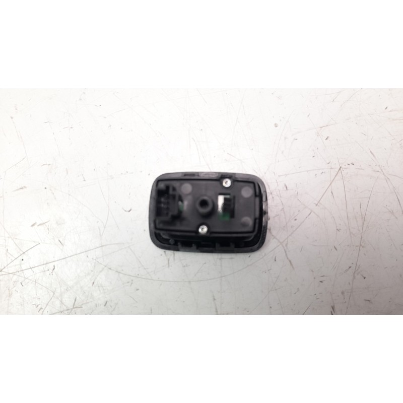 Recambio de mando elevalunas trasero izquierdo para mercedes-benz clase a (w169) 1.5 cat referencia OEM IAM A2518200510 IAF14006