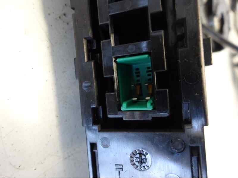 Recambio de cinturon seguridad delantero derecho para opel astra f berlina básico referencia OEM IAM   