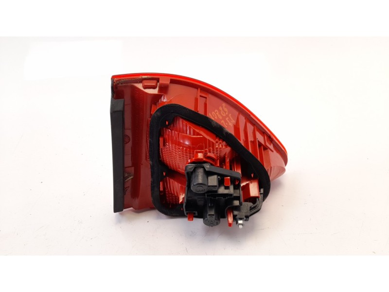 Recambio de piloto trasero izquierdo interior para seat exeo berlina (3r2) 2.0 tdi referencia OEM IAM 3R5945093C 103F21260775 
