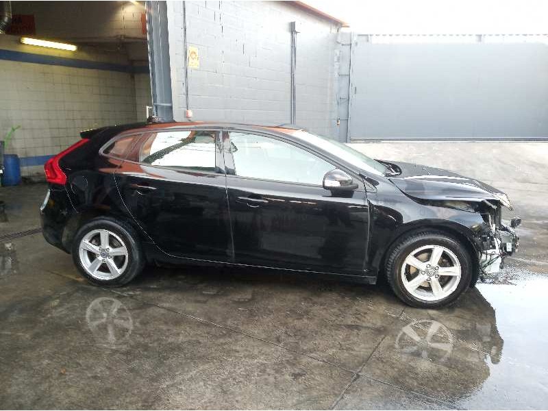 volvo v40 del año 2013