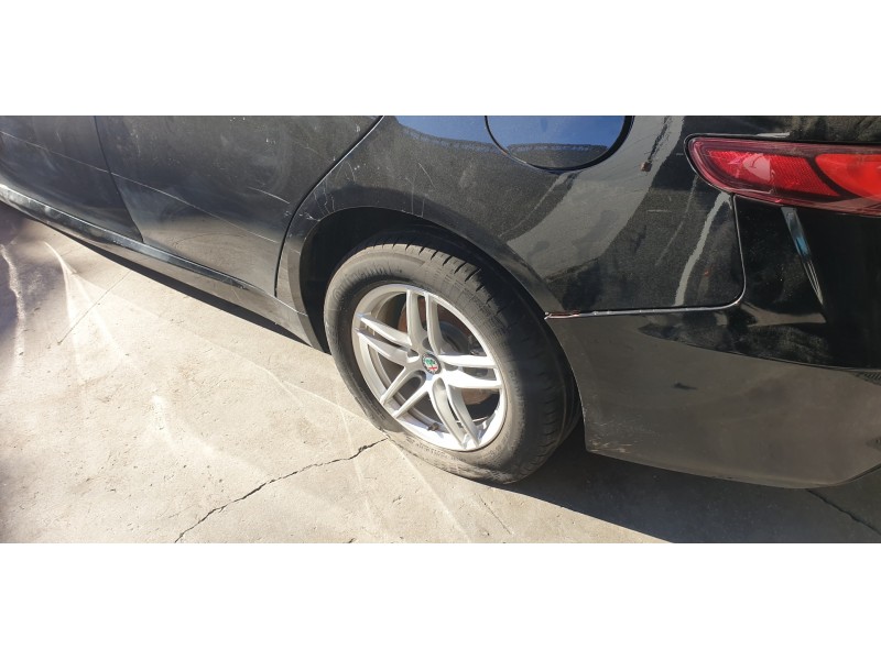 Recambio de amortiguador trasero izquierdo para alfa romeo giulia (952) 2.2 jtdm cat referencia OEM IAM 50559663  
