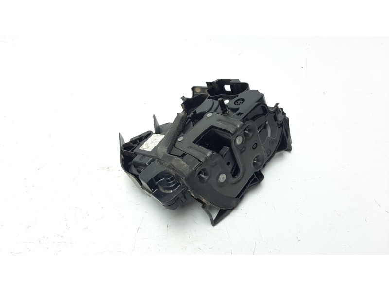 Recambio de cerradura puerta trasera izquierda para renault scenic iv grand edition one referencia OEM IAM 825038488R  