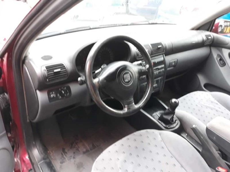 seat toledo (1m2) del año 2000
