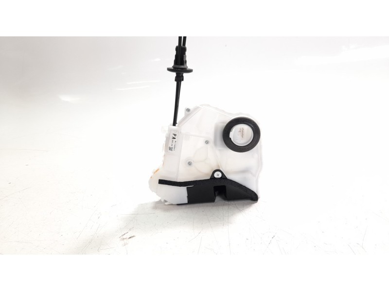 Recambio de cerradura puerta delantera derecha para mazda 3 berlina (bp) referencia OEM IAM BDMC58310B  