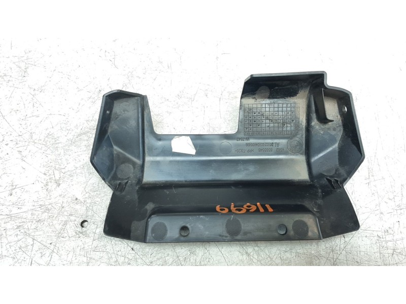 Recambio de moldura para bmw f 850 gs f 850 adventure referencia OEM IAM 46628564648  