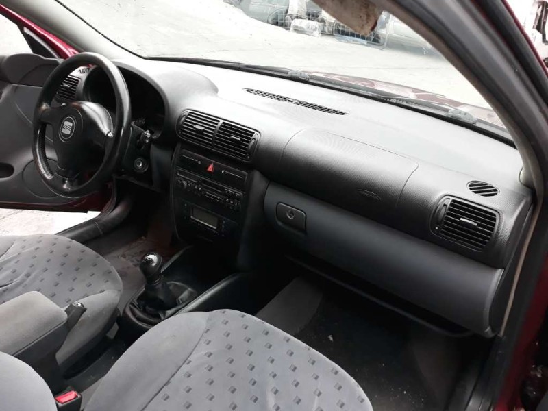 seat toledo (1m2) del año 2000