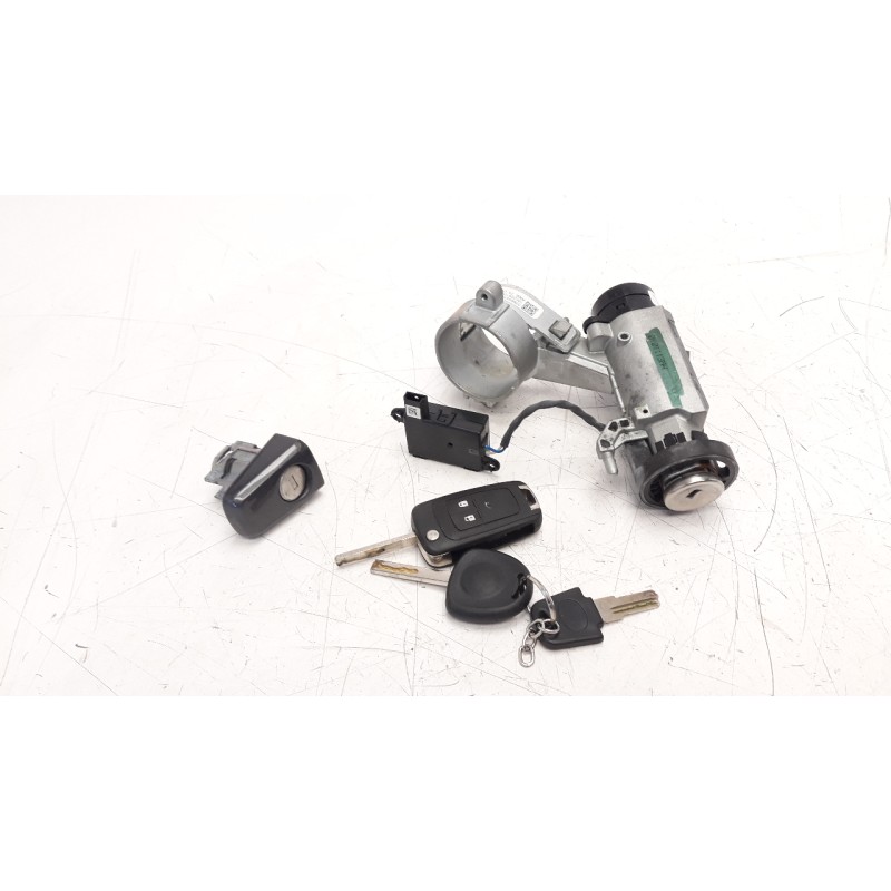 Recambio de conmutador de arranque para opel insignia berlina 2.0 16v cdti referencia OEM IAM 20939745  
