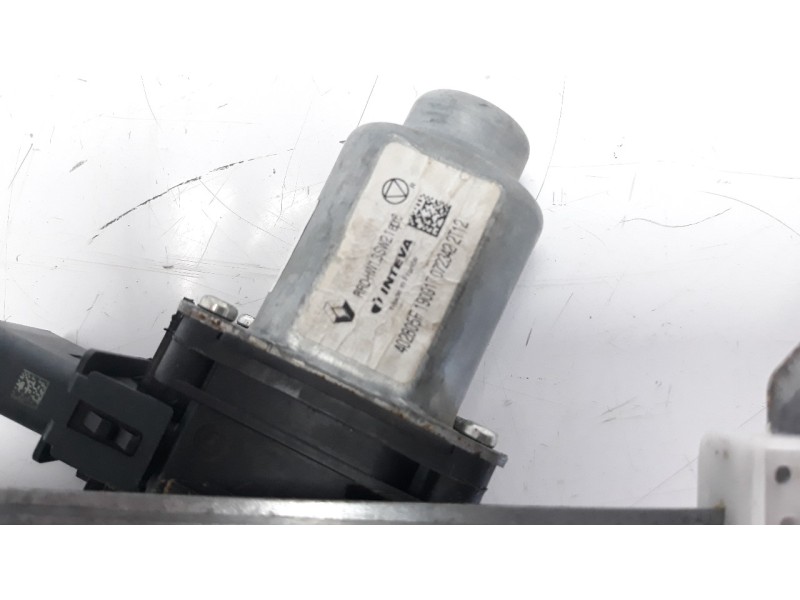 Recambio de elevalunas trasero derecho para renault scenic iv grand edition one referencia OEM IAM 827201983R  