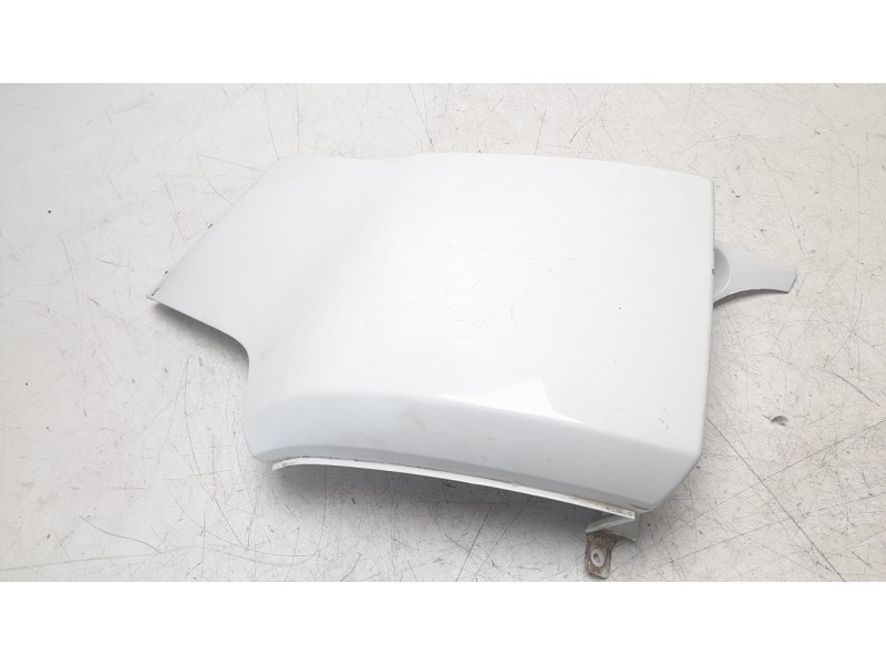 Recambio de puntera paragolpes trasera derecha para land rover evoque referencia OEM IAM BJ3217926A  