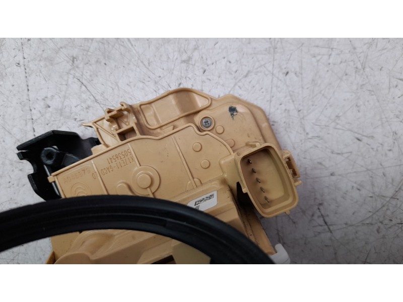 Recambio de cerradura puerta delantera derecha para alfa romeo giulia (952) 2.2 jtdm cat referencia OEM IAM 50536541  