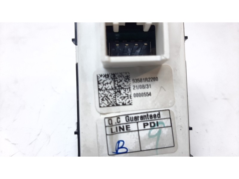 Recambio de mando elevalunas delantero derecho para kia sportage (nq5) drive referencia OEM IAM 93581R2200  