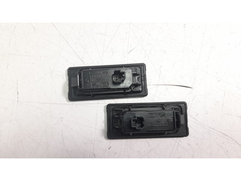 Recambio de piloto matricula para audi a4 berlina (8wc) 35 tdi s line referencia OEM IAM 5NA943021  VG0564350