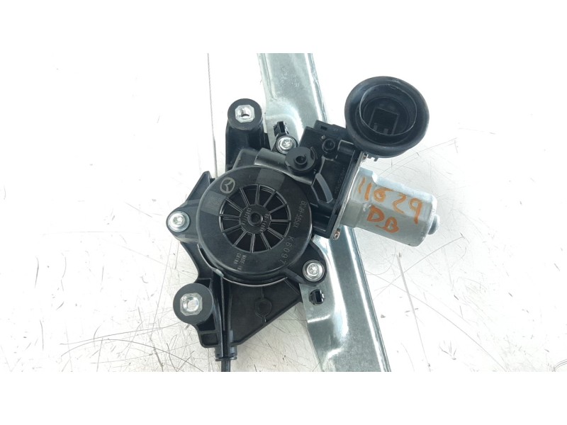 Recambio de elevalunas delantero derecho para mazda 3 berlina (bp) referencia OEM IAM BCJH58590A  