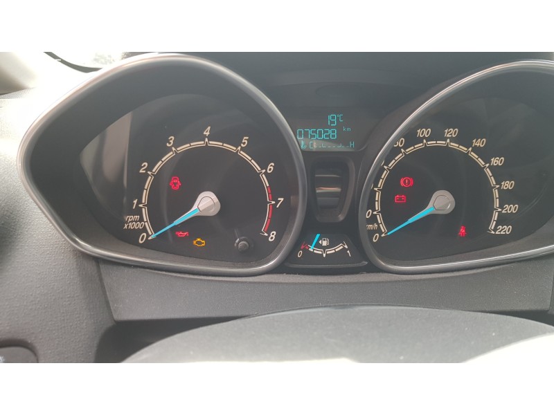 ford fiesta (ccn) del año 2016